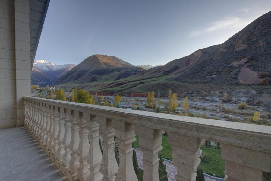 Mountain View Hot Spring Resort Kara-Bulak 外观 照片